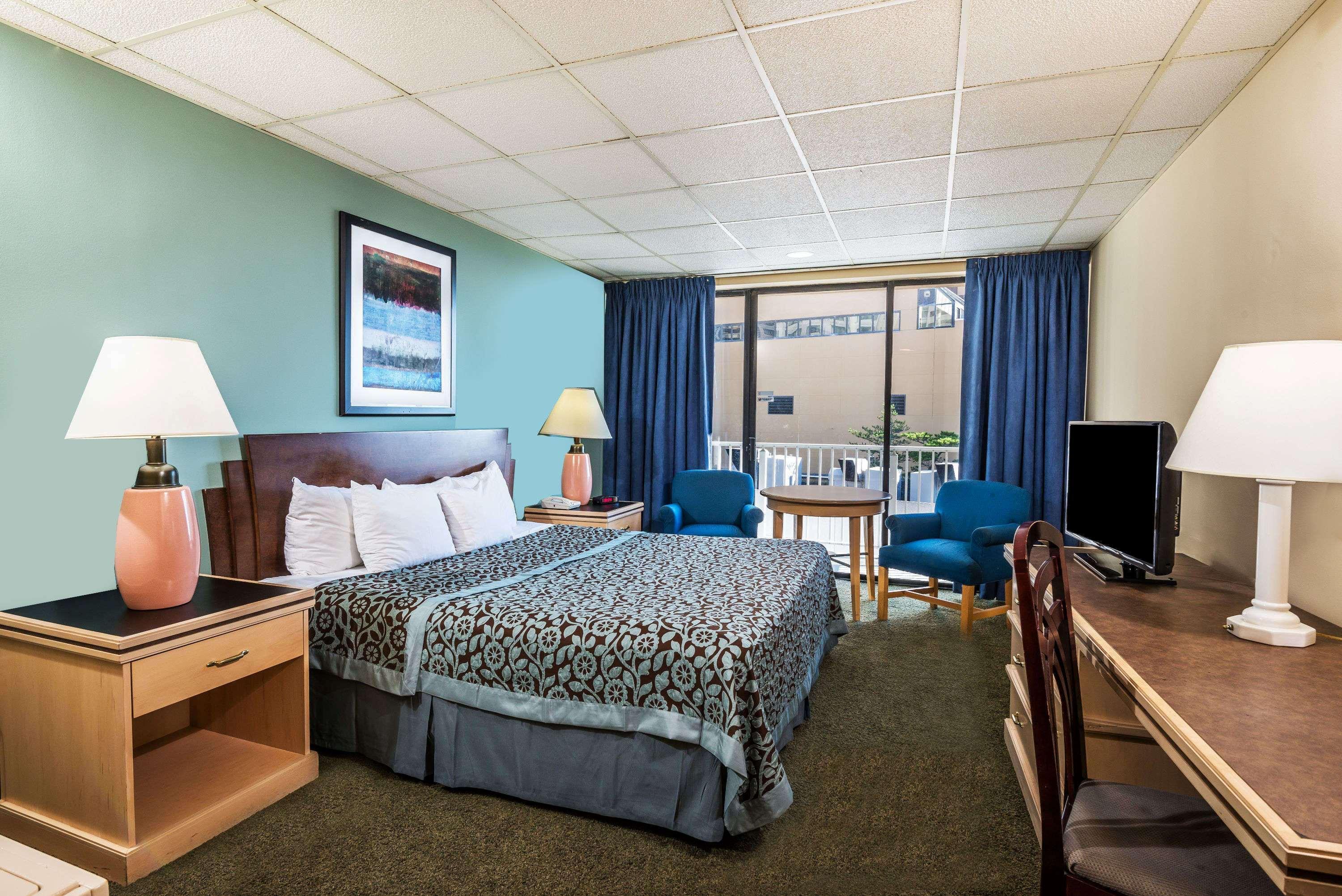 Days Inn By Wyndham Atlantic City Oceanfront-Boardwalk Exterior photo