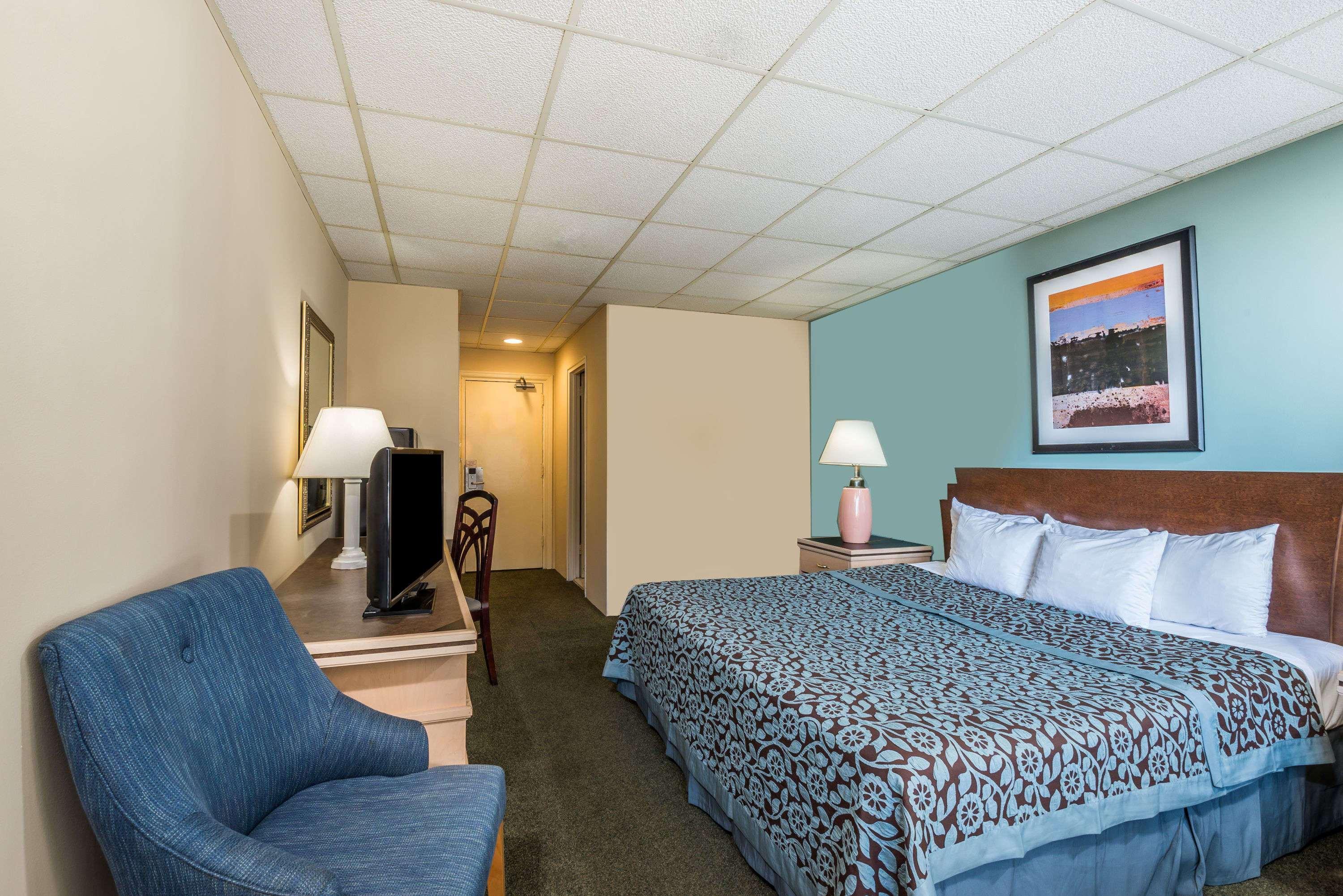 Days Inn By Wyndham Atlantic City Oceanfront-Boardwalk Exterior photo